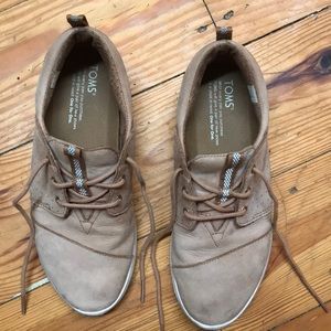Toms sneakers